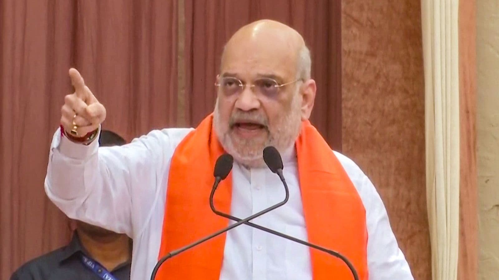 चुनावी भविष्यवाणी या सियासी भौकाल? अमित शाह के 30 साल वाले बयान पर चुटकी
